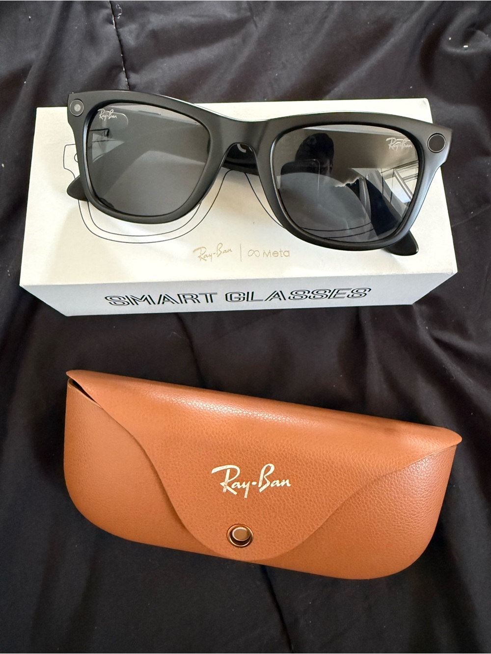 Ai Men’s Black Frame Sunglasses with Dark Lenses